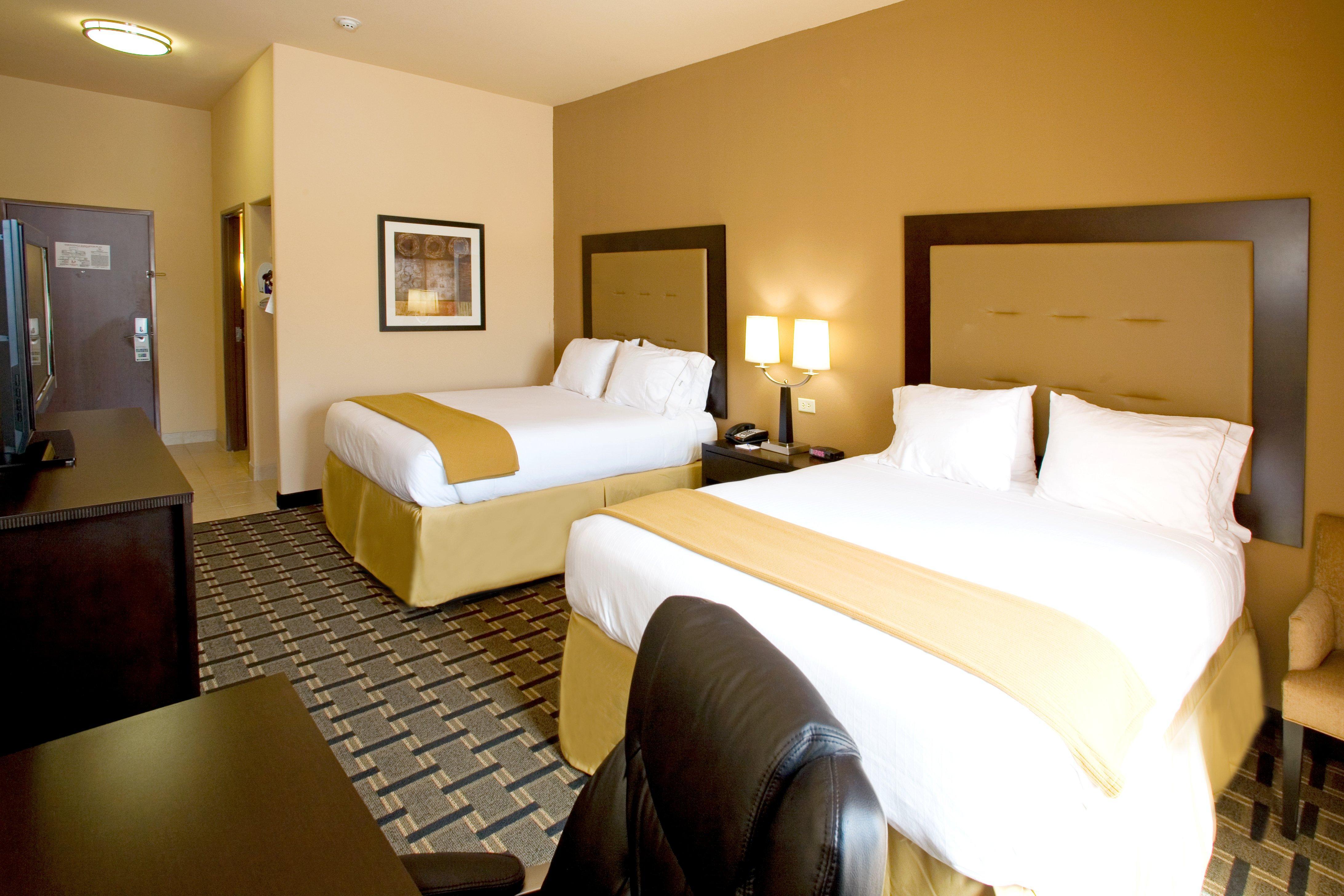 Holiday Inn Express And Suites Beeville By Ihg Стая снимка